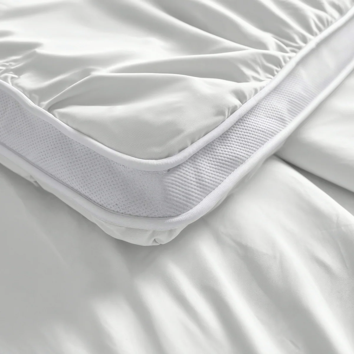 Zelesta Special Cooling Topper - White - Image 3